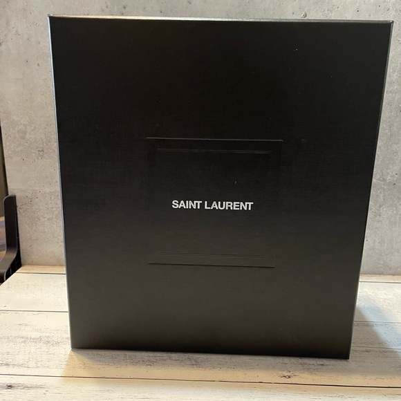 Gently used (worn 3x to be exact) YSL authentic heels - Picture 7 of 7